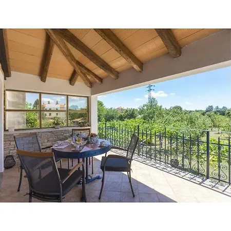 Matija Comfortable Holiday home