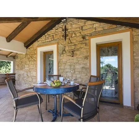 Matija Comfortable Holiday home Svetvincenat